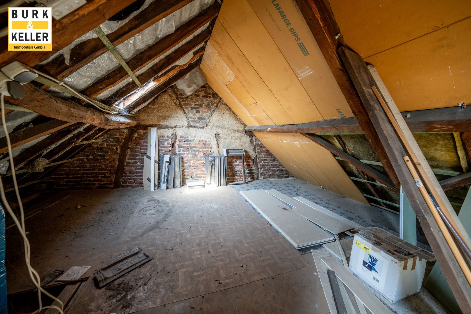 Dachgeschoss (Haus 245)