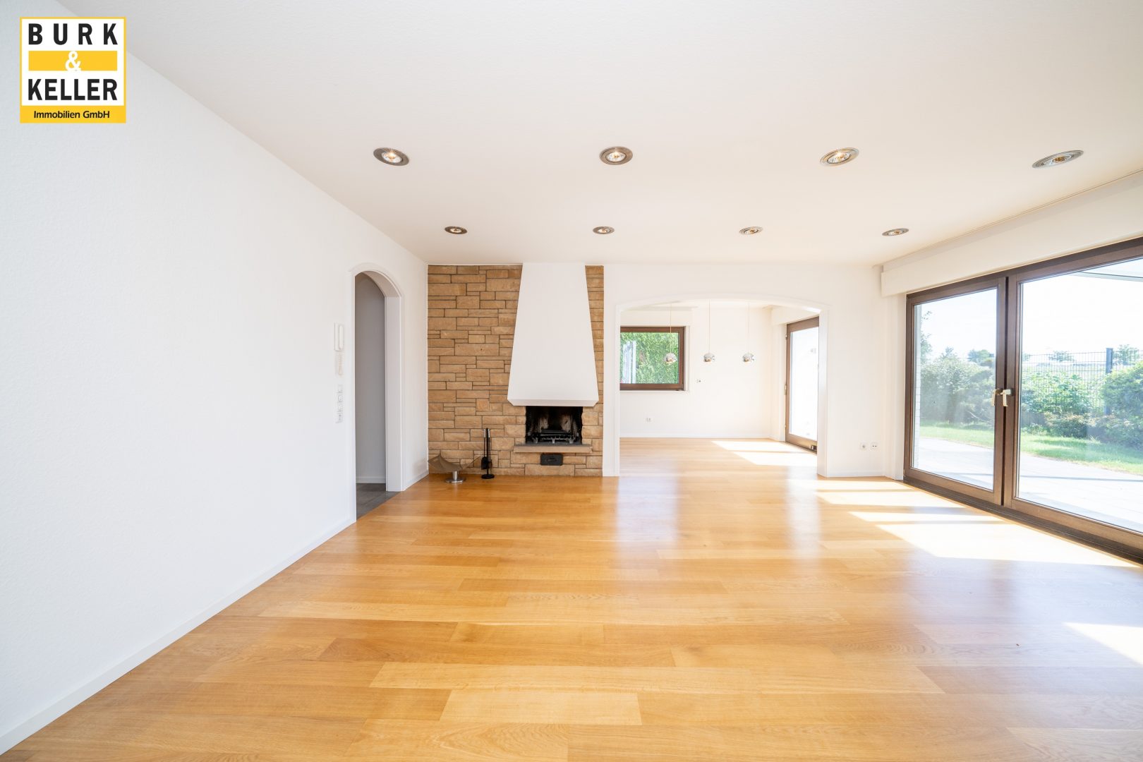 Wohnzimmer_Kaminblick