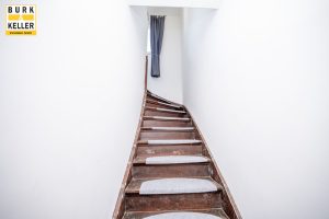 Treppe ins Obergeschoss
