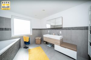 Badezimmer im Obergeschoss
