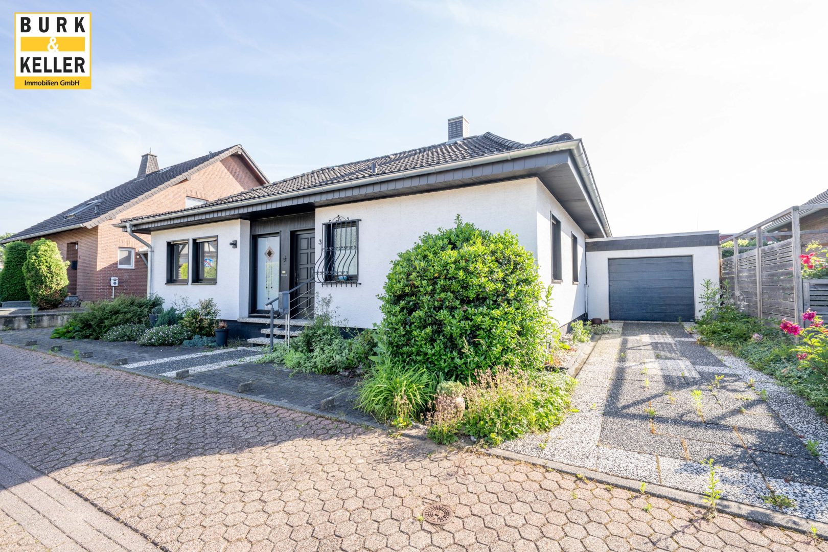 rechte Hausfront